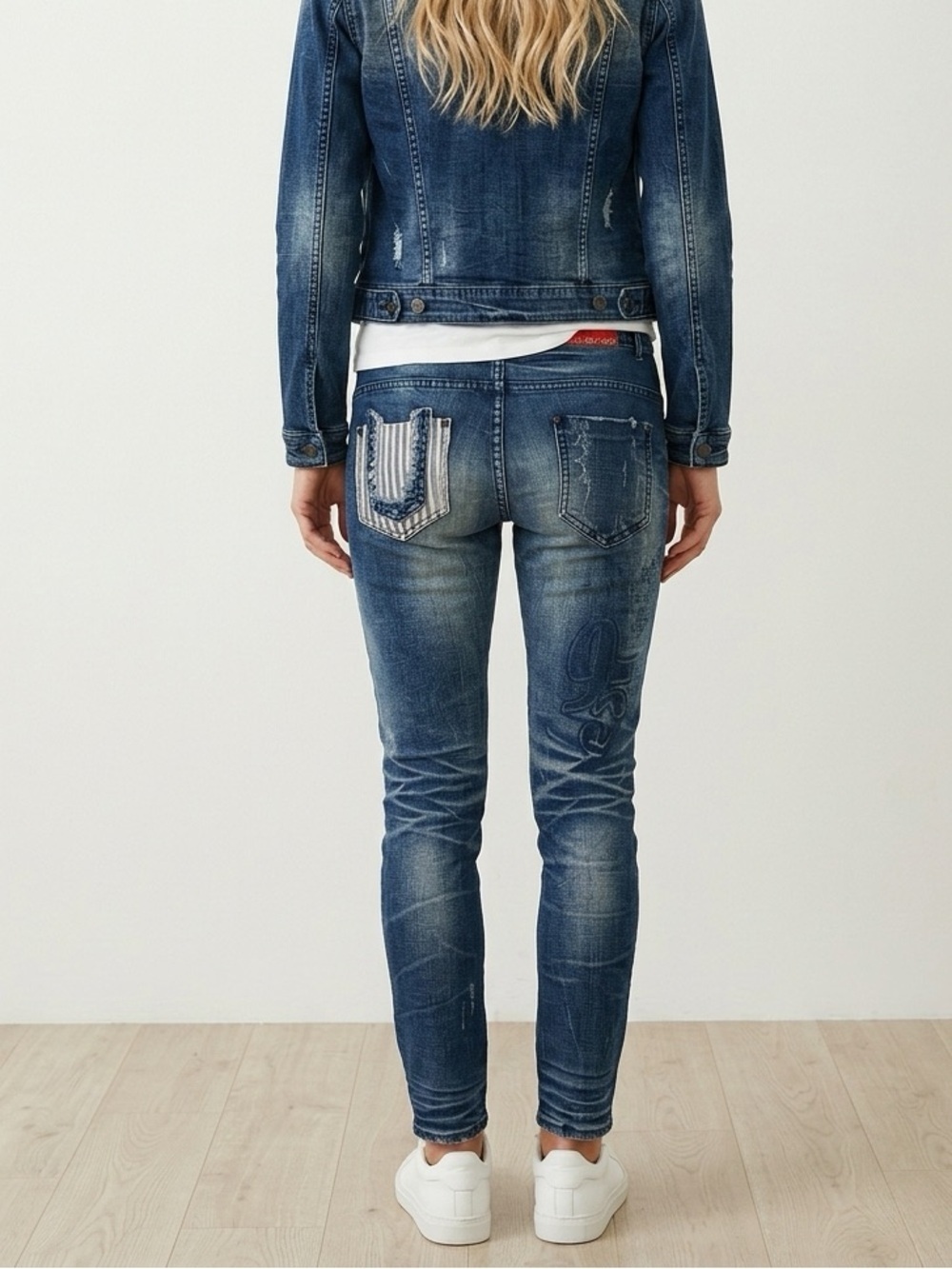 AK-33 Women’s Blue Denim Jeans Y2K Retro Style | Size 30